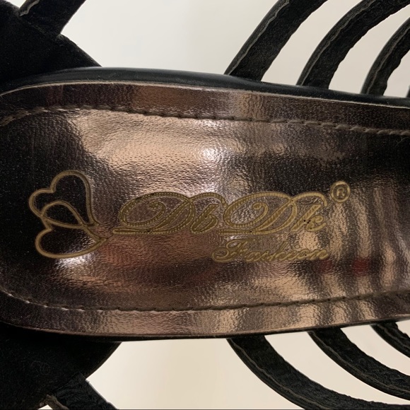 Booties - Picture 5 of 5